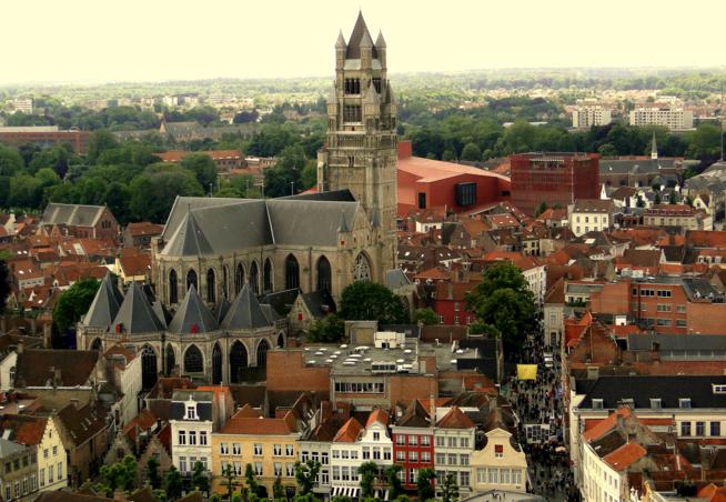 Pedalando em Bruges